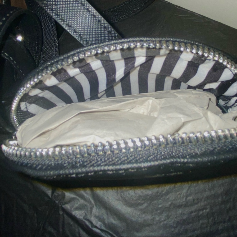 Marc Tetro Black Dog Design Backpack and Pouch with Leash - Picture 7 of 9